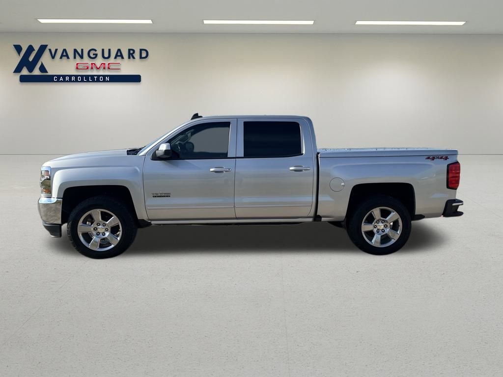 2018 Chevrolet Silverado 1500 LT photo 2