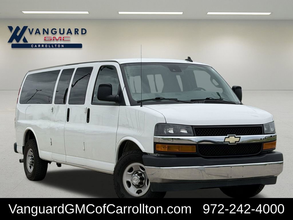 2020 Chevrolet Express 3500 LT Extended's photo