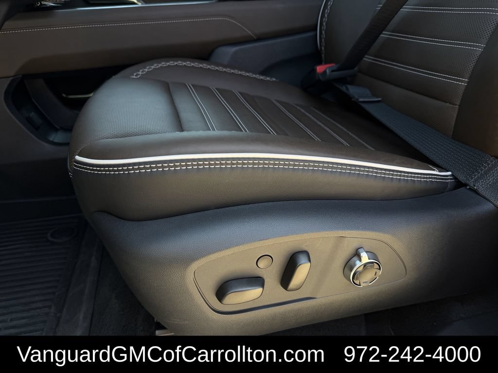 2026 GMC Acadia Denali Ultimate - Photo 24