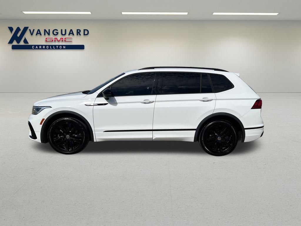 2022 Volkswagen Tiguan SE R-Line Black photo 2