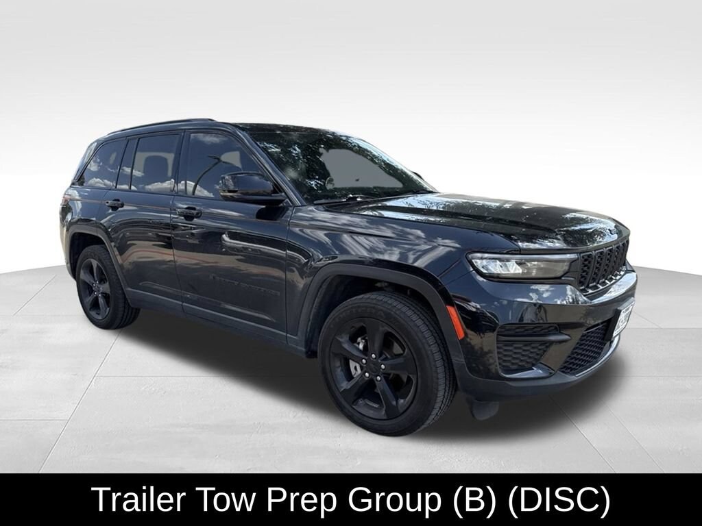 Used 2023 Jeep Grand Cherokee Altitude 4x4 SUV