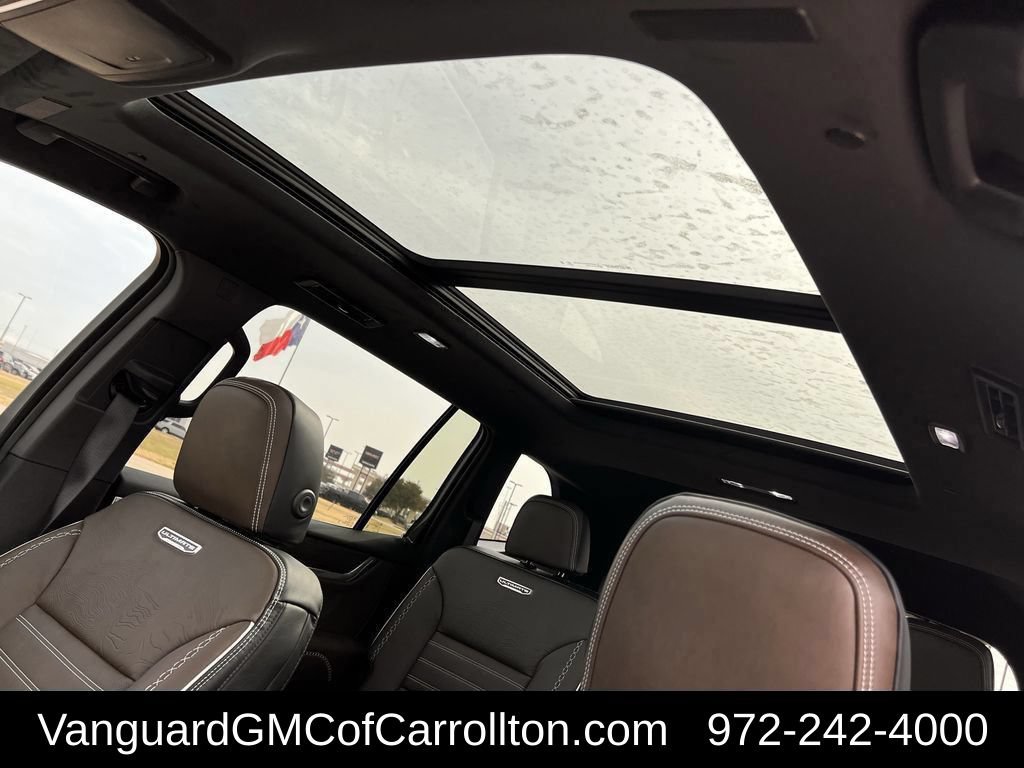 2026 GMC Acadia Denali Ultimate - Photo 17