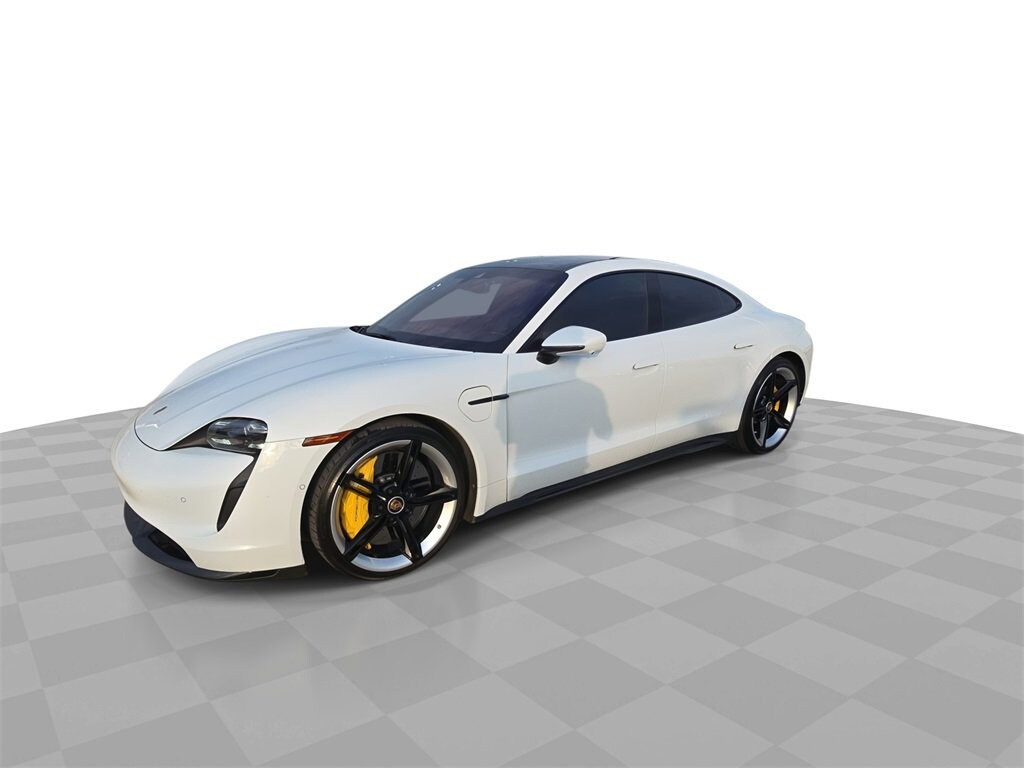 2020 Porsche Taycan Turbo S photo 4