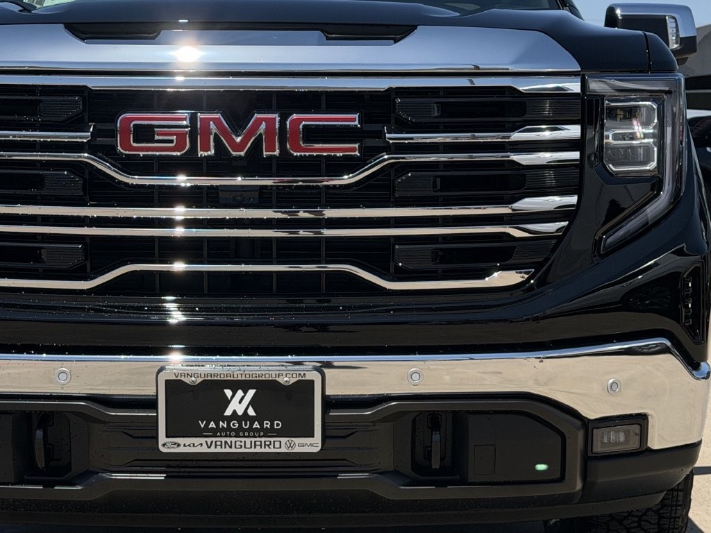 2026 GMC Sierra 1500 SLT - Photo 8