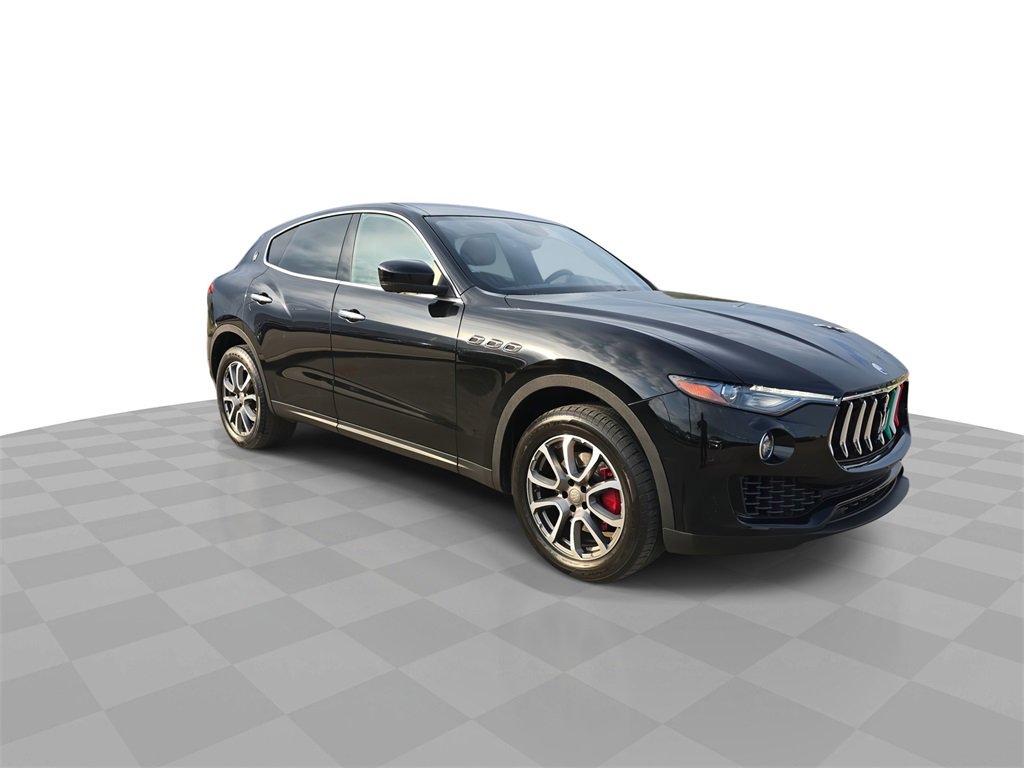 2018 Maserati Levante Base photo 2