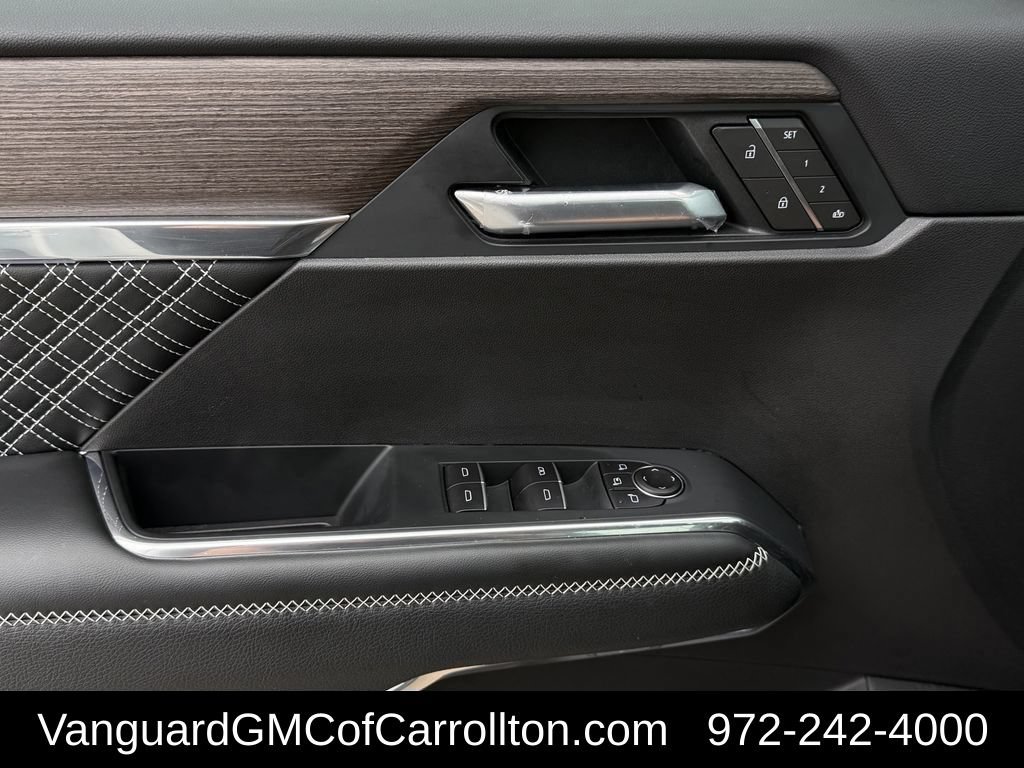 2026 GMC Acadia Denali - Photo 21