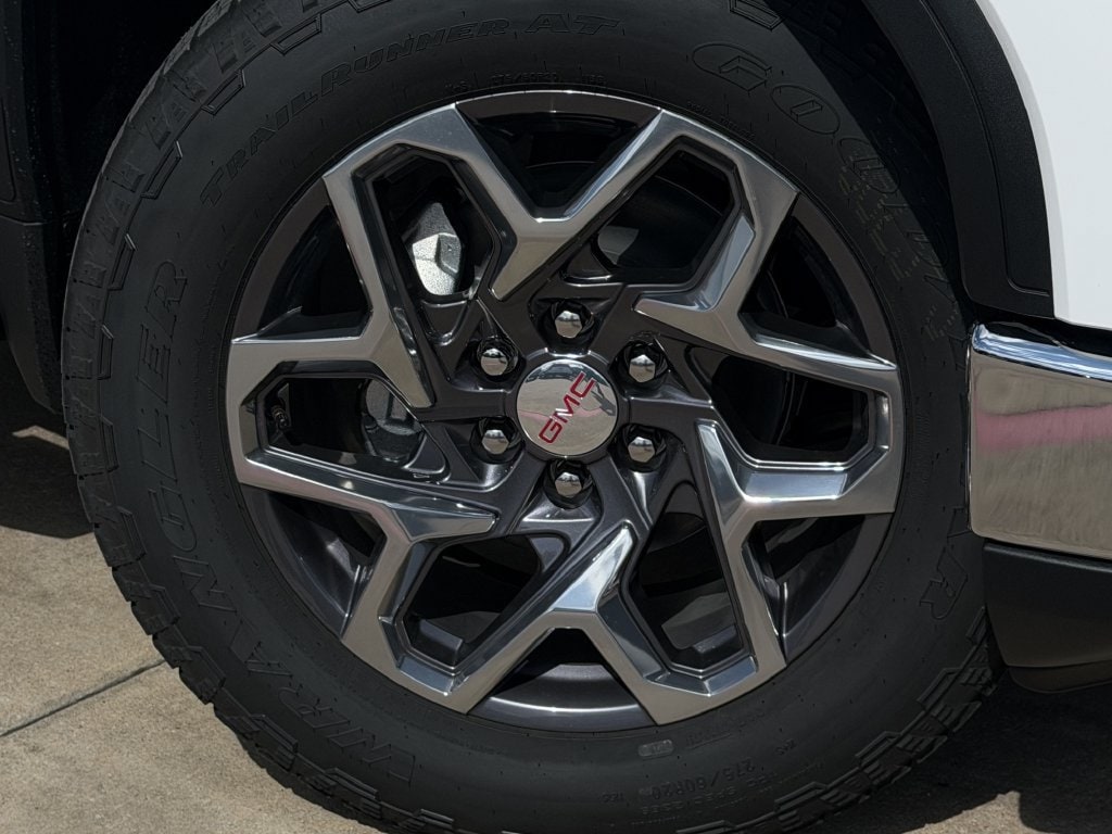 2026 GMC Sierra 1500 SLT - Photo 9