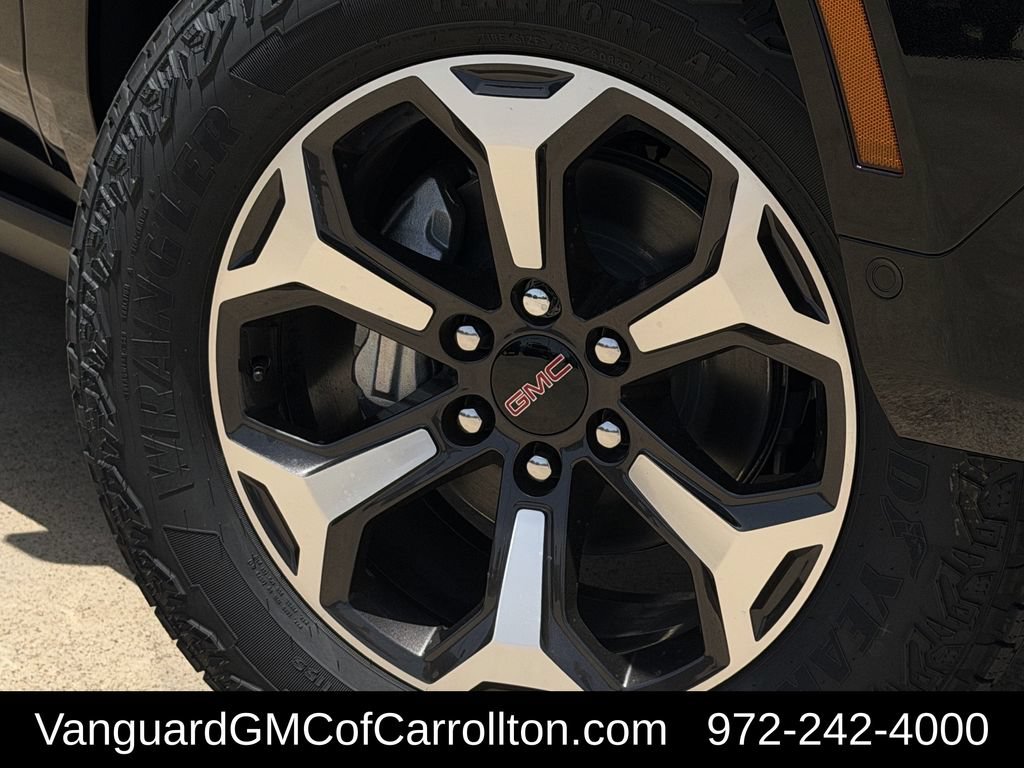 2026 GMC Yukon AT4 Ultimate - Photo 9