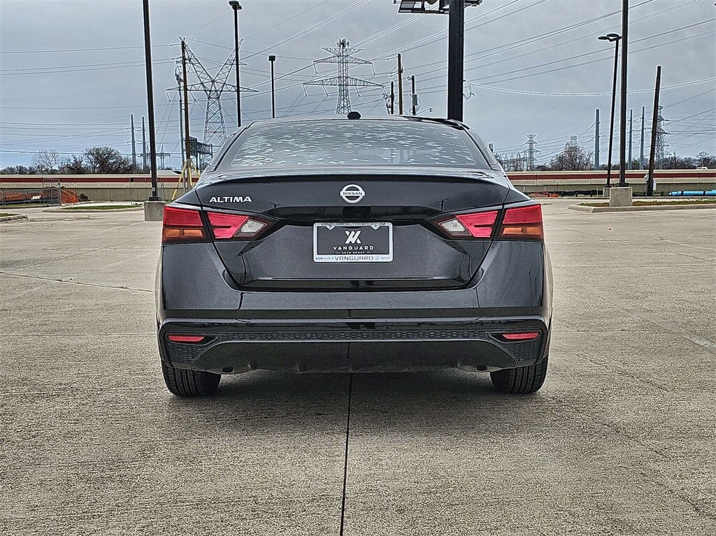 2019 Nissan Altima 2.5 S photo 4