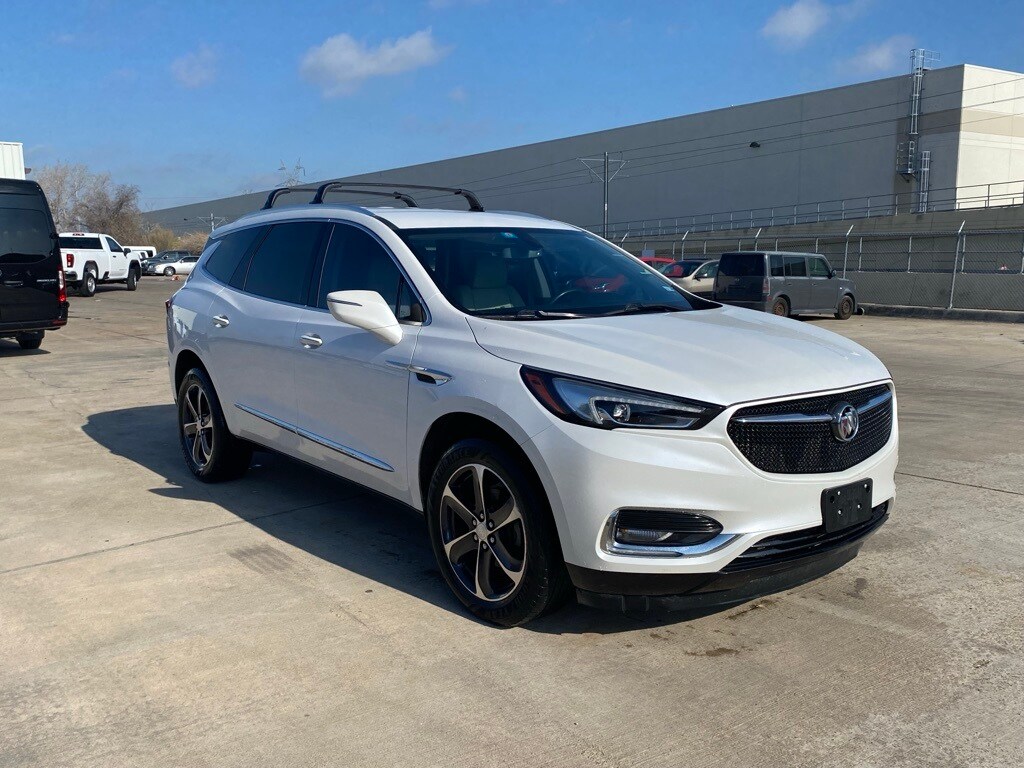 2020 Buick Enclave Essence photo 3