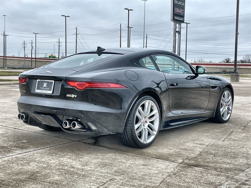 2016 Jaguar F-TYPE R photo 3