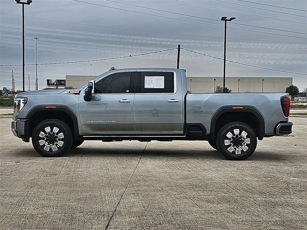 2024 Gmc Sierra Denali photo 2