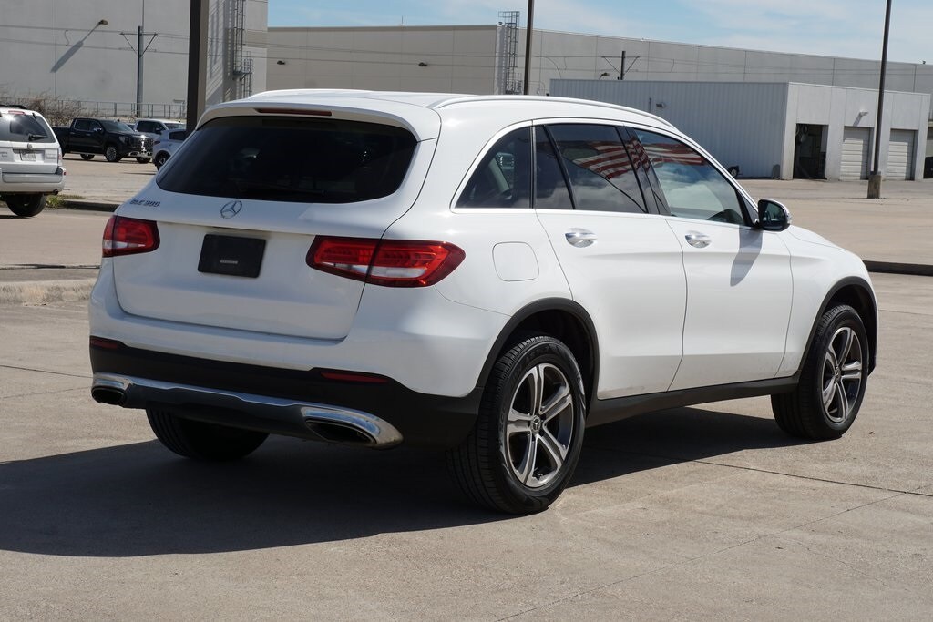 2018 Mercedes Benz GLC 300 photo 4