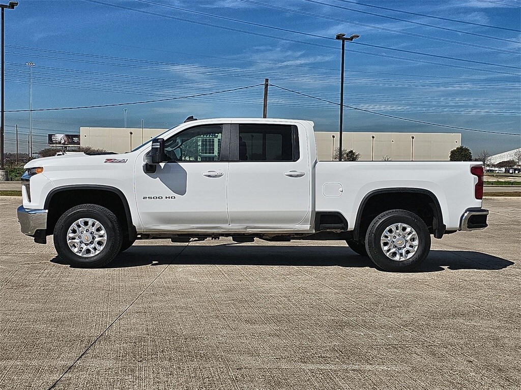 2023 Chevrolet Silverado 2500HD LT photo 2