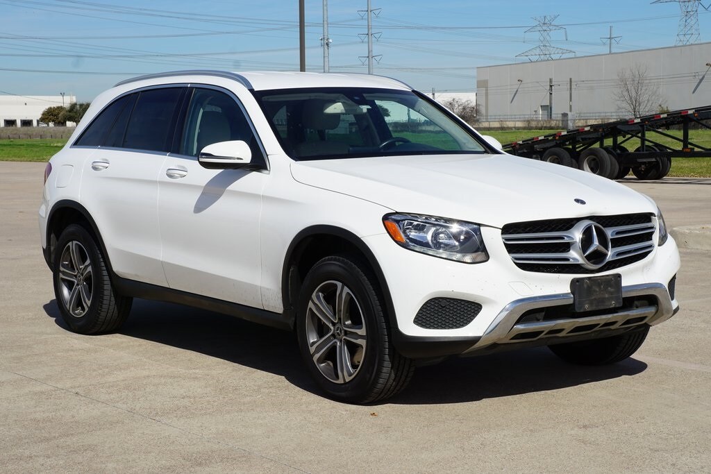 2018 Mercedes Benz GLC 300 photo 3