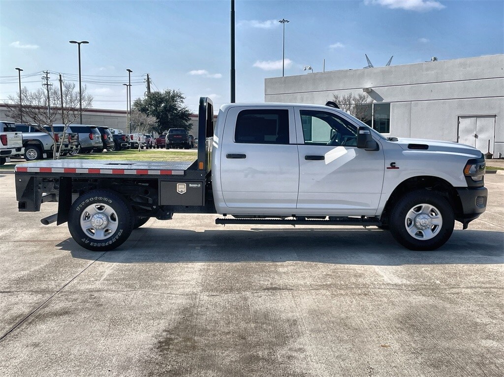 2023 Ram 2500 Tradesman photo 4