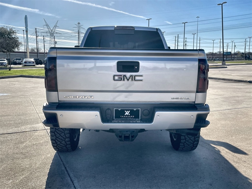 Used 2019 GMC Sierra 2500 Denali HD Denali with VIN 1GT12SEY0KF134483 for sale in Austin, TX