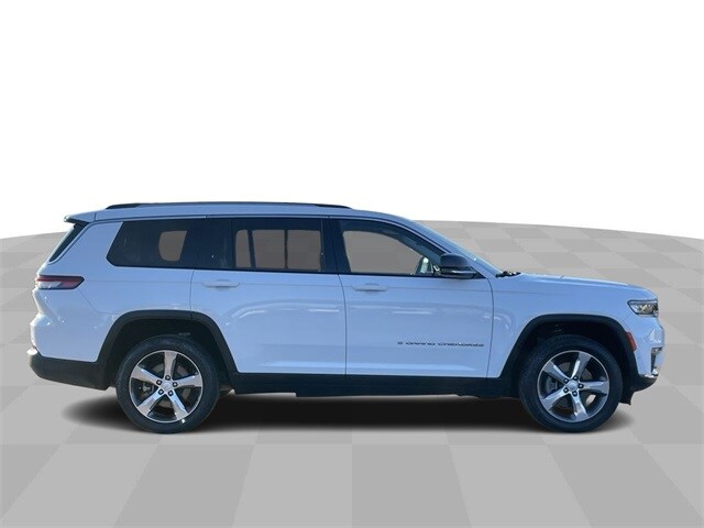 2022 Jeep Grand Cherokee L photo 3