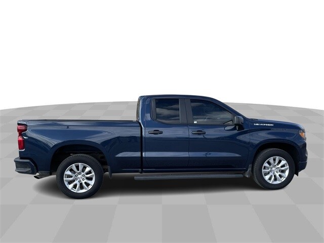 2022 Chevrolet Silverado 1500 Custom photo 3