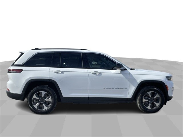 2022 Jeep Grand Cherokee Base 4xe photo 3