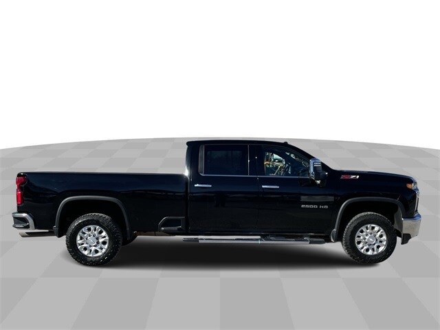 2020 Chevrolet Silverado 2500HD LTZ photo 3