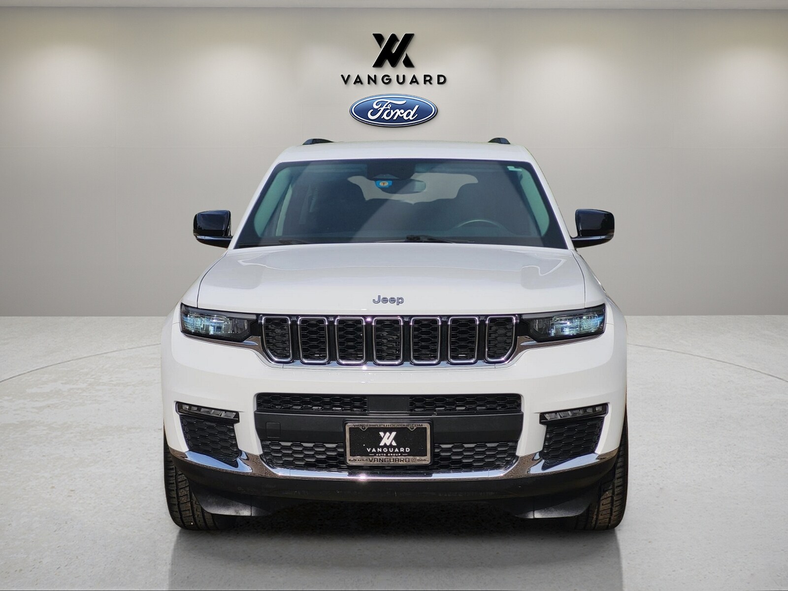 2021 Jeep Grand Cherokee L photo 2