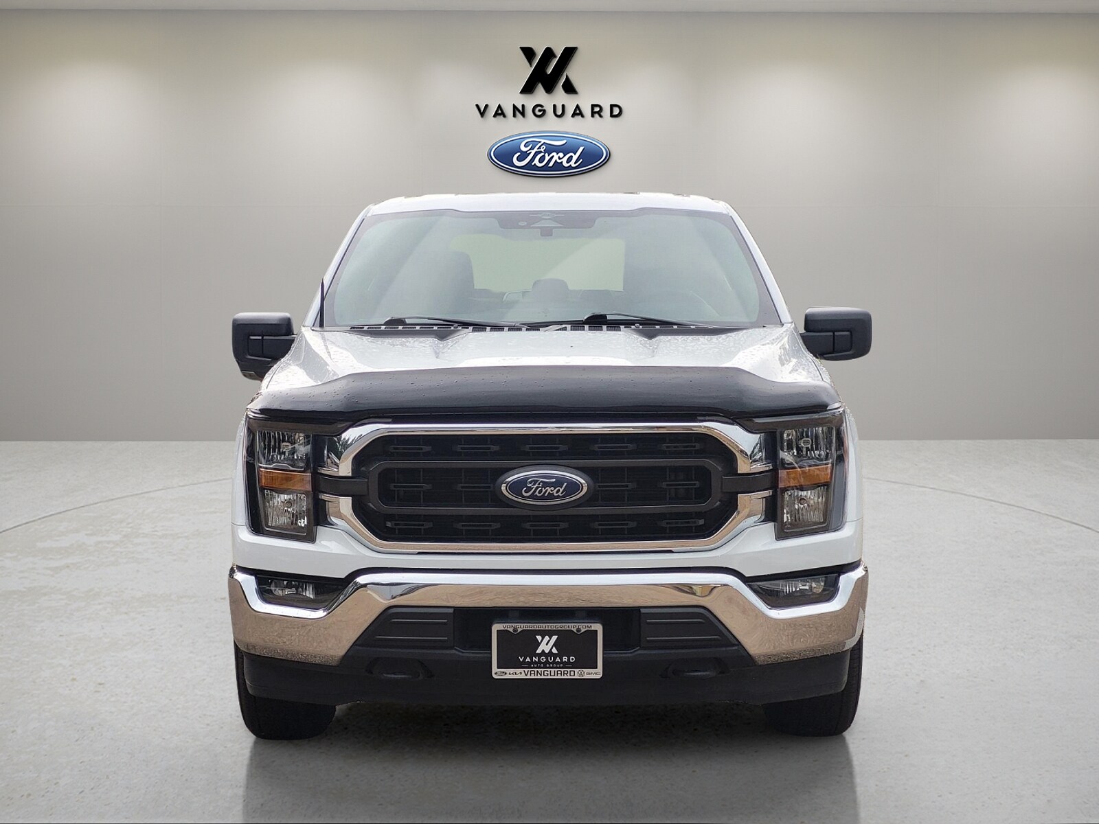 2023 Ford F-150 XLT photo 2