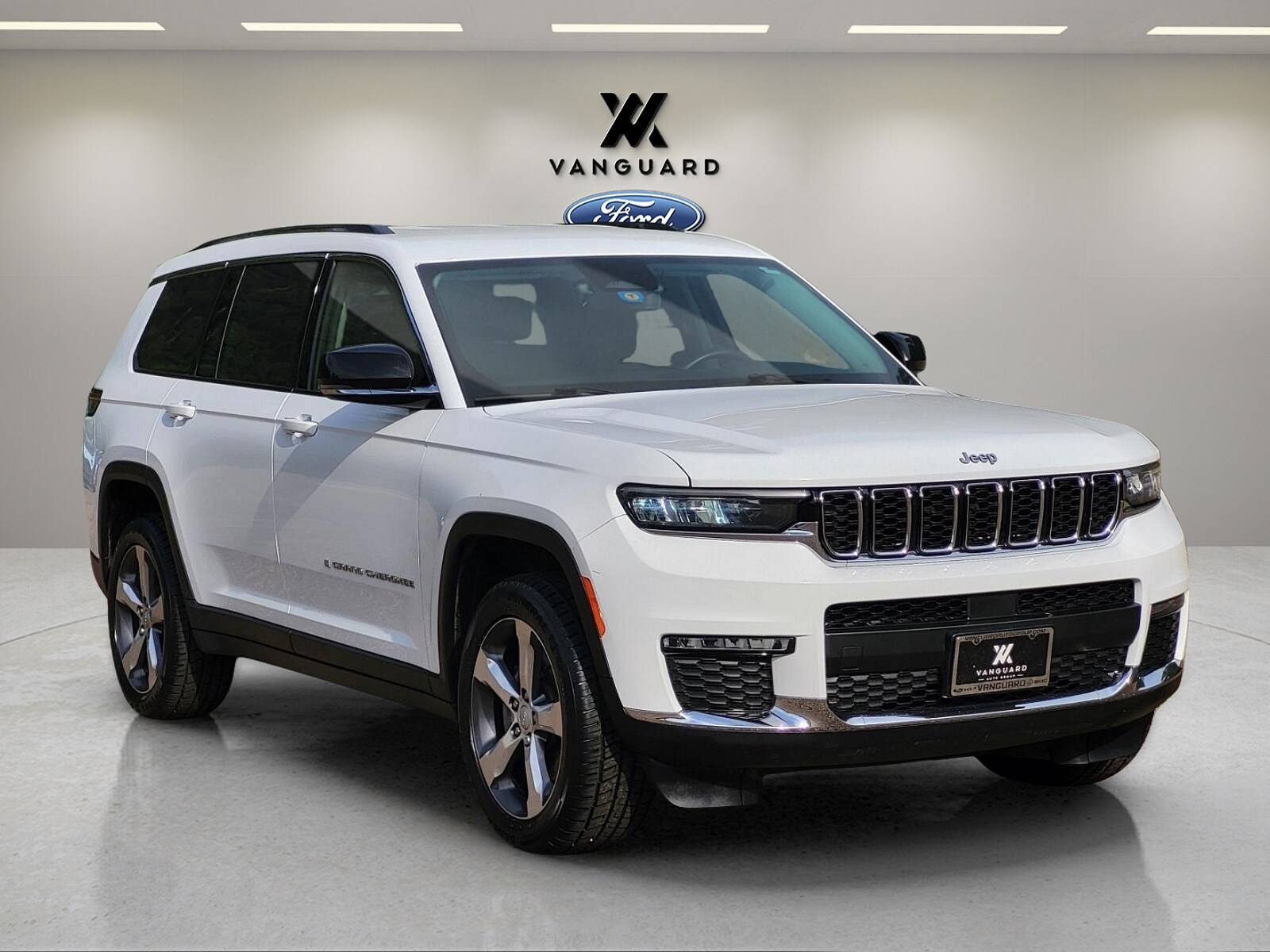 2021 Jeep Grand Cherokee L photo 3
