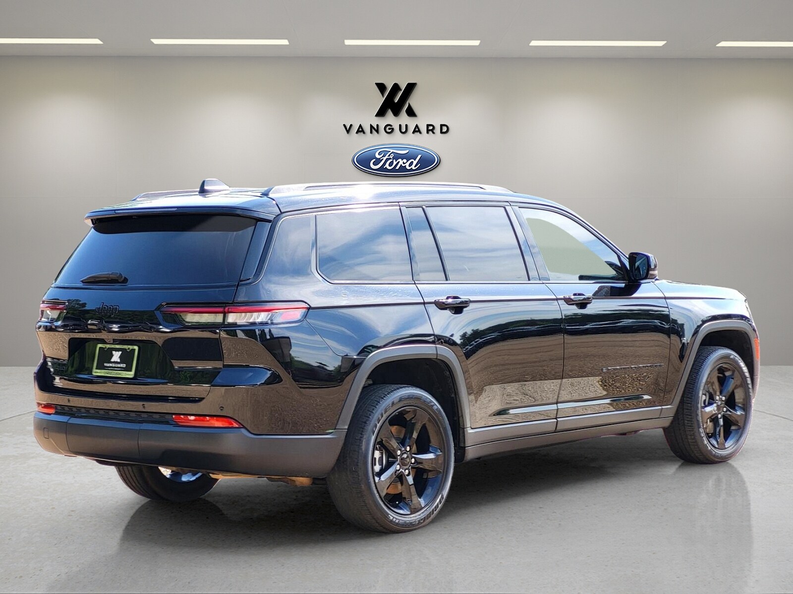 2021 Jeep Grand Cherokee L photo 4