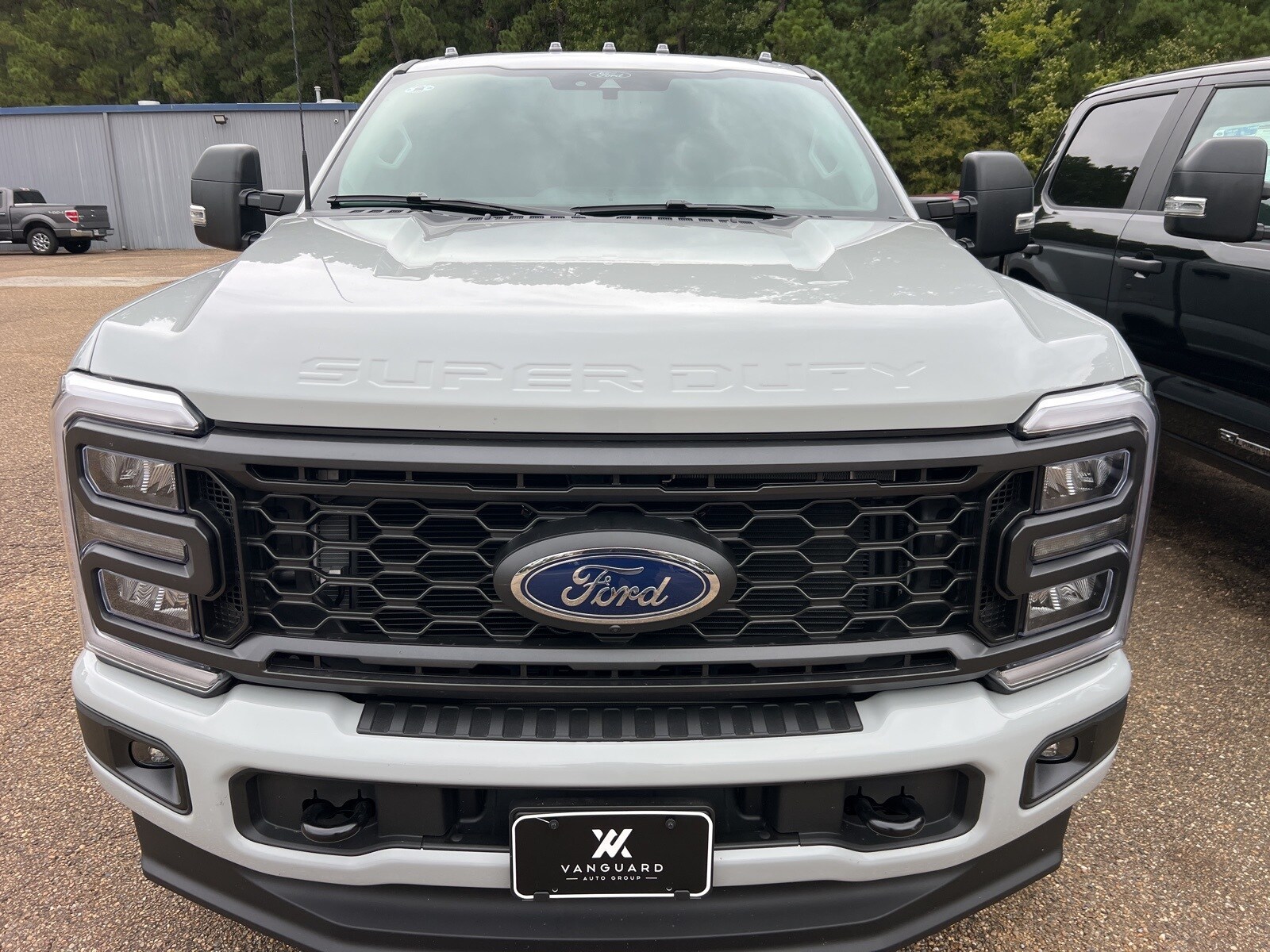 2026 Ford F-350 photo 2