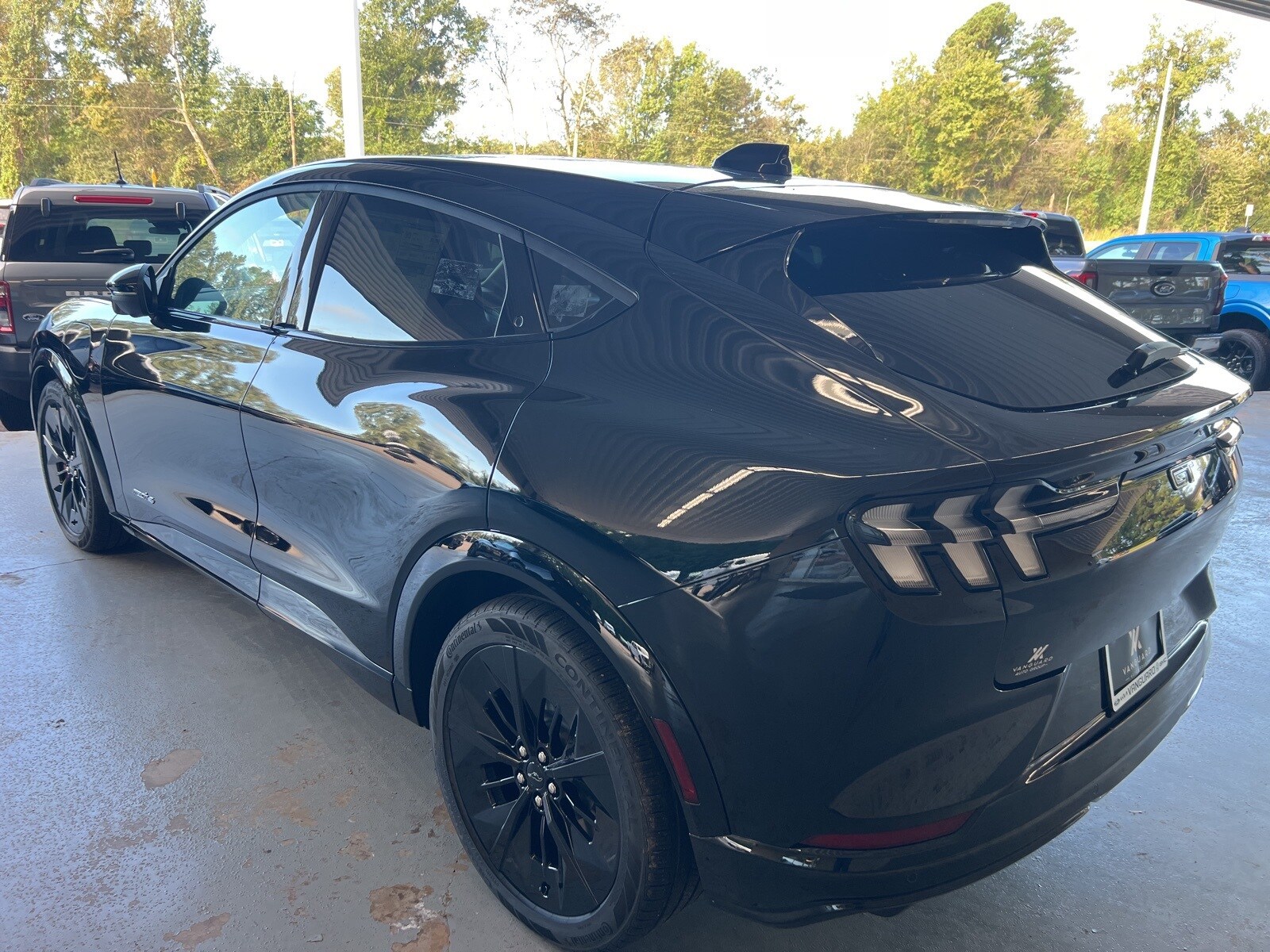 2025 Ford Mustang Mach-E GT photo 3