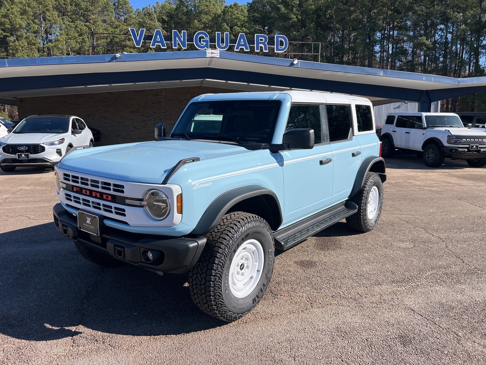 2025 Ford Bronco 4-Door Heritage Editon's photo