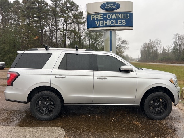 2018 Ford Expedition Limited's photo
