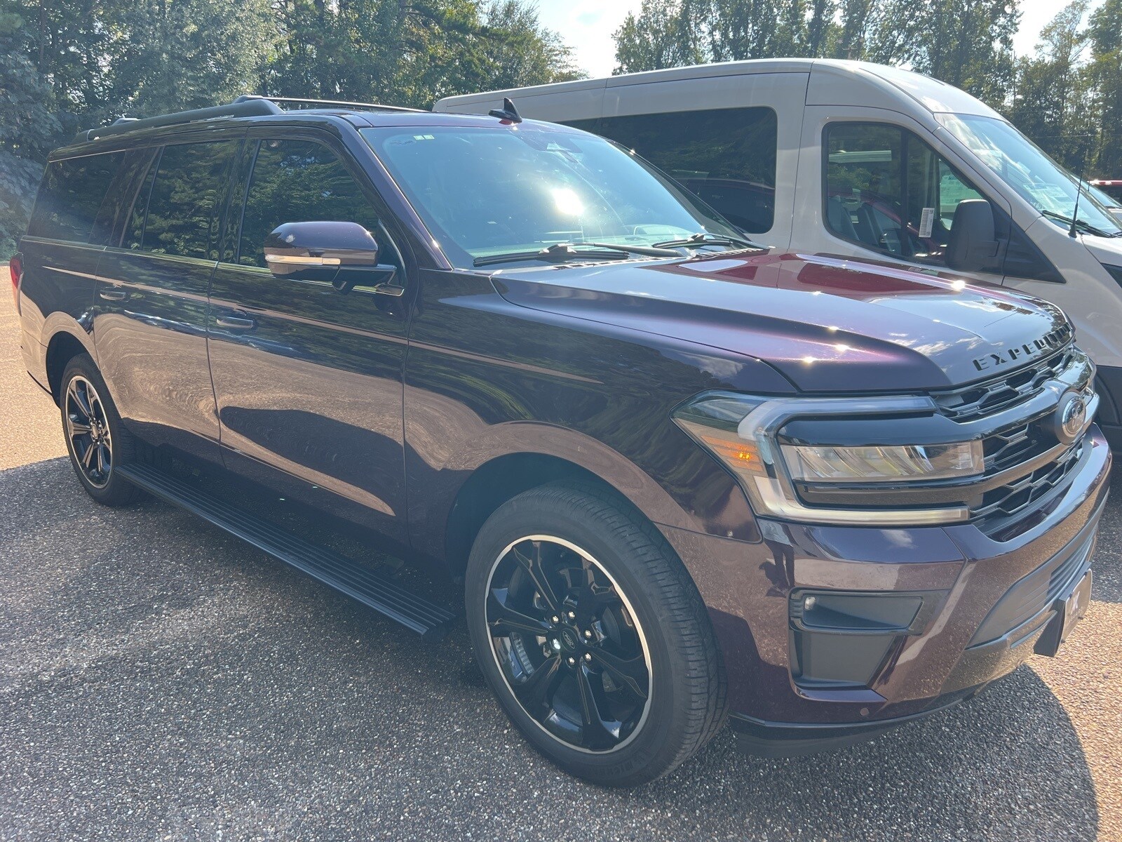 2024 Ford Expedition MAX Limited photo 2