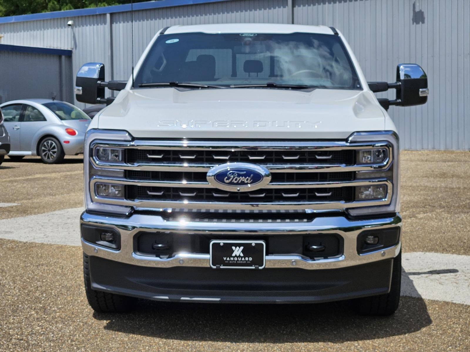 2025 Ford F-250 photo 2