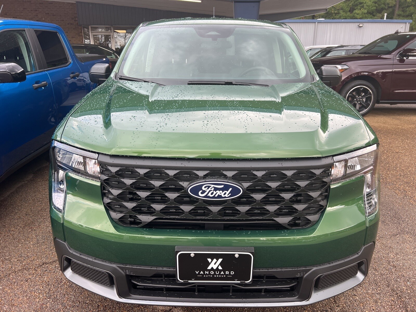 2025 Ford Maverick XLT photo 2