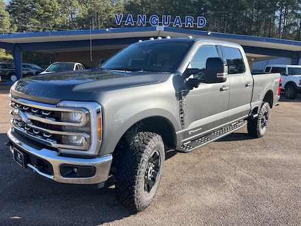 2026 Ford Super Duty Lariat Truck Crew Cab