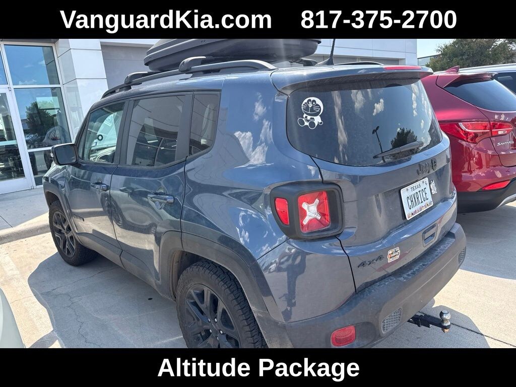 Used 2023 Jeep Renegade Altitude 4WD SUV