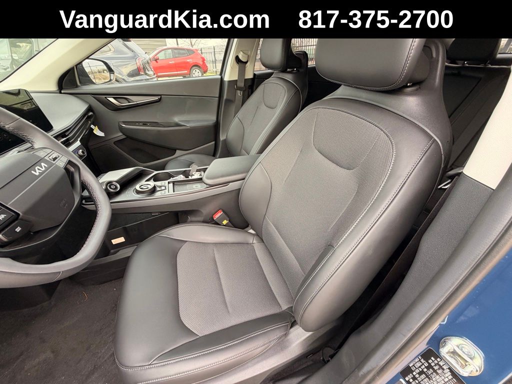 2025 Kia EV6 Light L/R - Photo 11