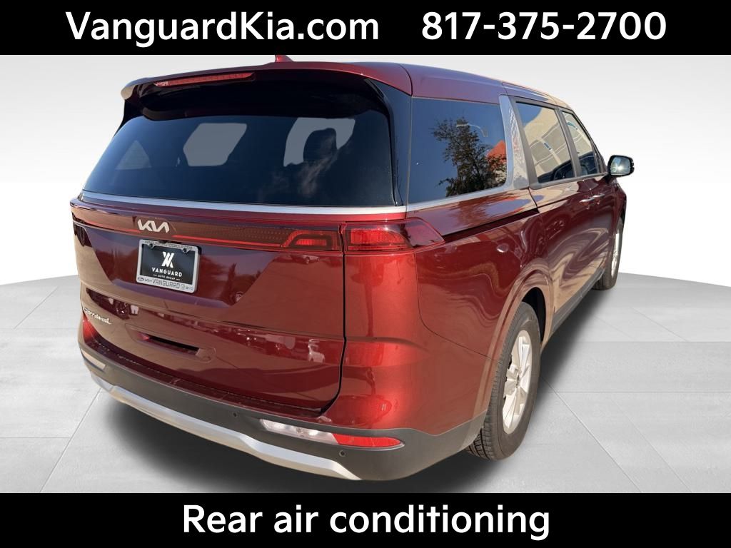 2022 Kia Carnival LXS photo 2