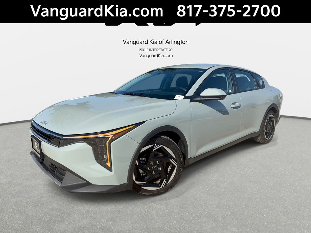 2025 Kia K4 EX AT's photo