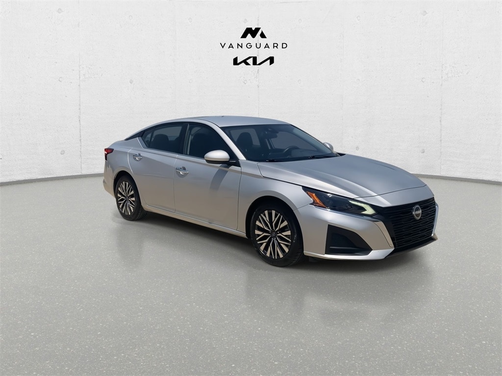 Used 2023 Nissan Altima SV with VIN 1N4BL4DV4PN309003 for sale in Arlington, TX
