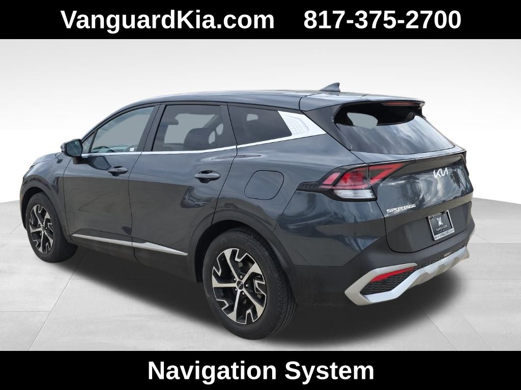 2023 Kia Sportage EX photo 3