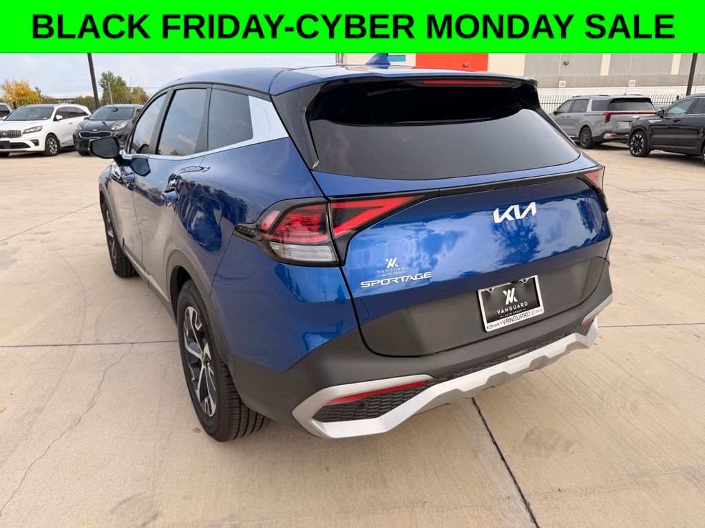 2023 Kia Sportage EX photo 2