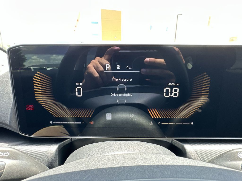 2025 Kia K4 LXS - Photo 11