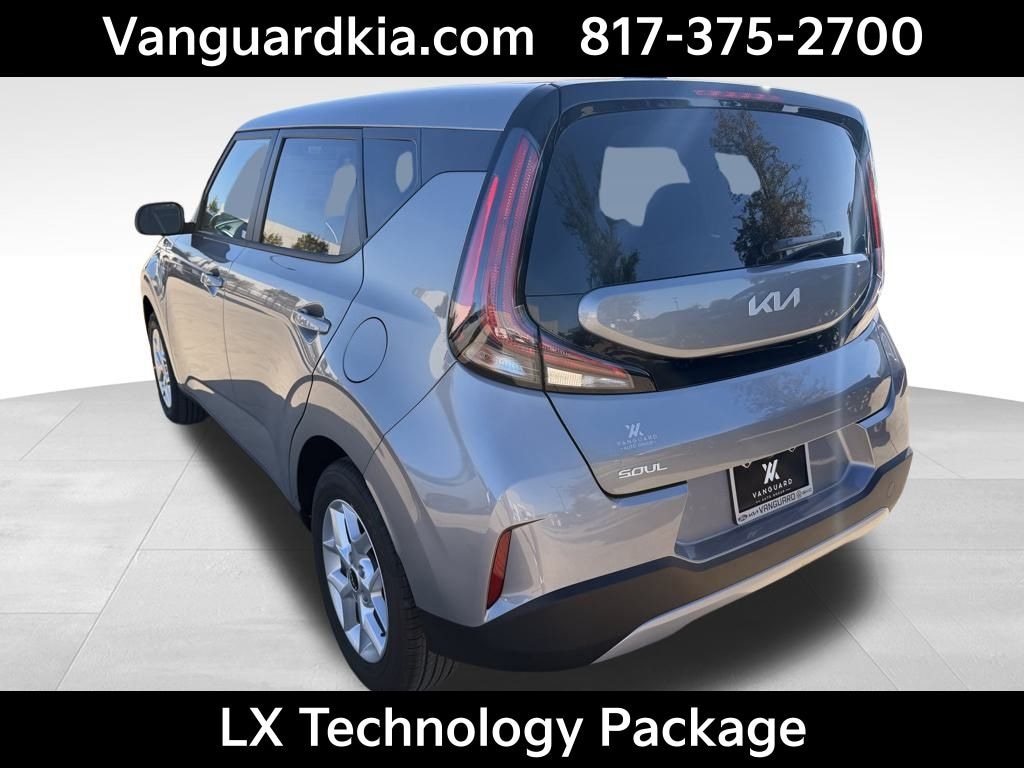 New 2025 Kia Soul LX Hatchback