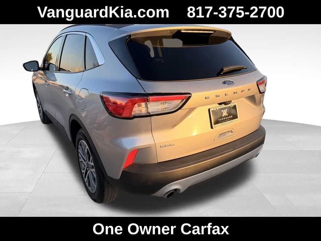 2022 Ford Escape SEL photo 2