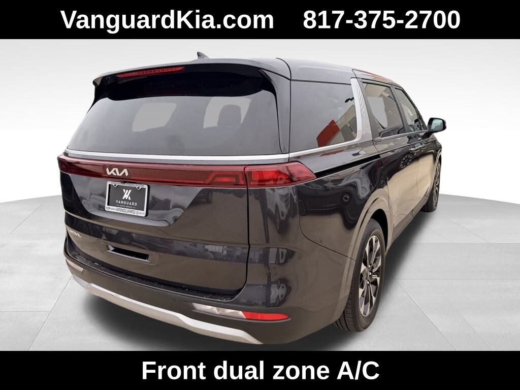 Used 2024 Kia Carnival EX Minivan/Van