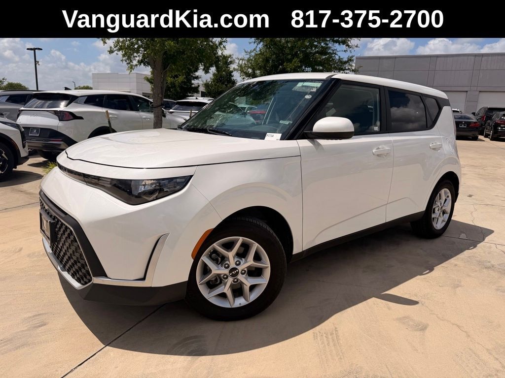 Used 2025 Kia Soul LX Hatchback