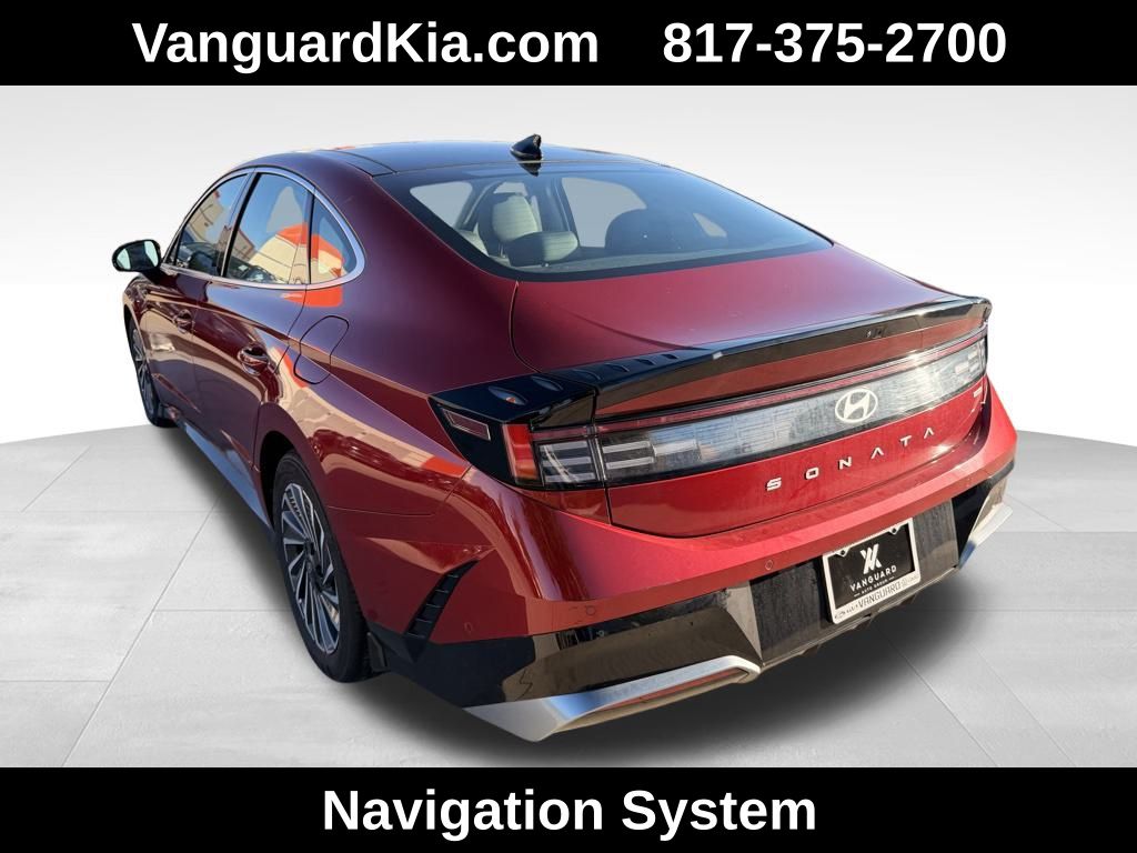 2025 Hyundai Sonata Hybrid Limited photo 2